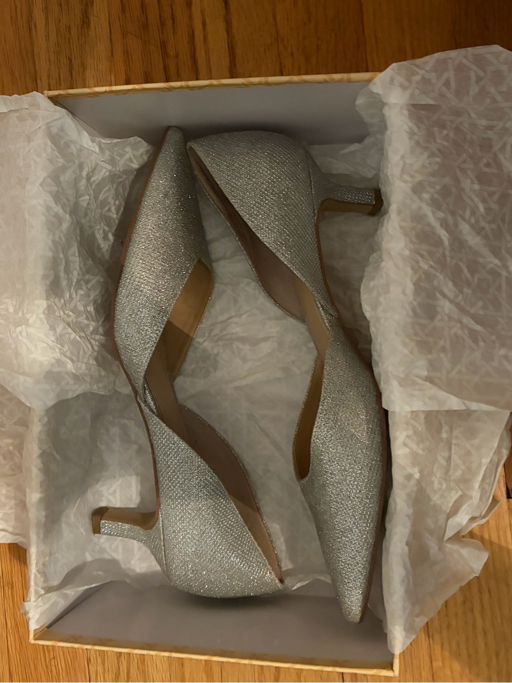 Women's Silver Glitter Pointed-Toe Kitten Heel Pumps